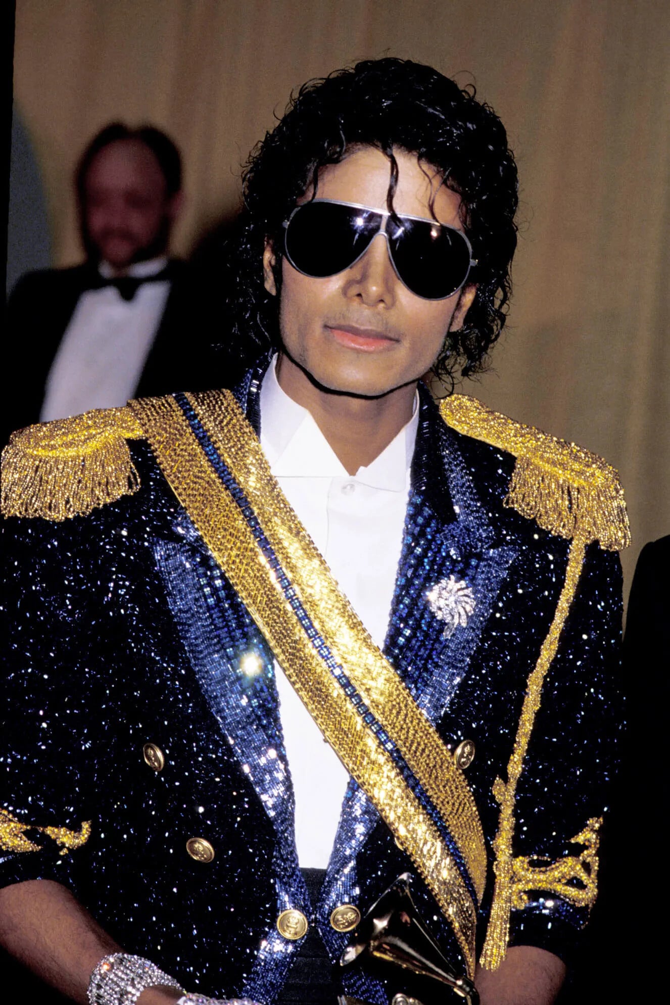 麥可傑克森 Michael Jackson 死前 17 年內幕曝光！好友怒轟皮膚科醫師：「明知上癮還開藥！」