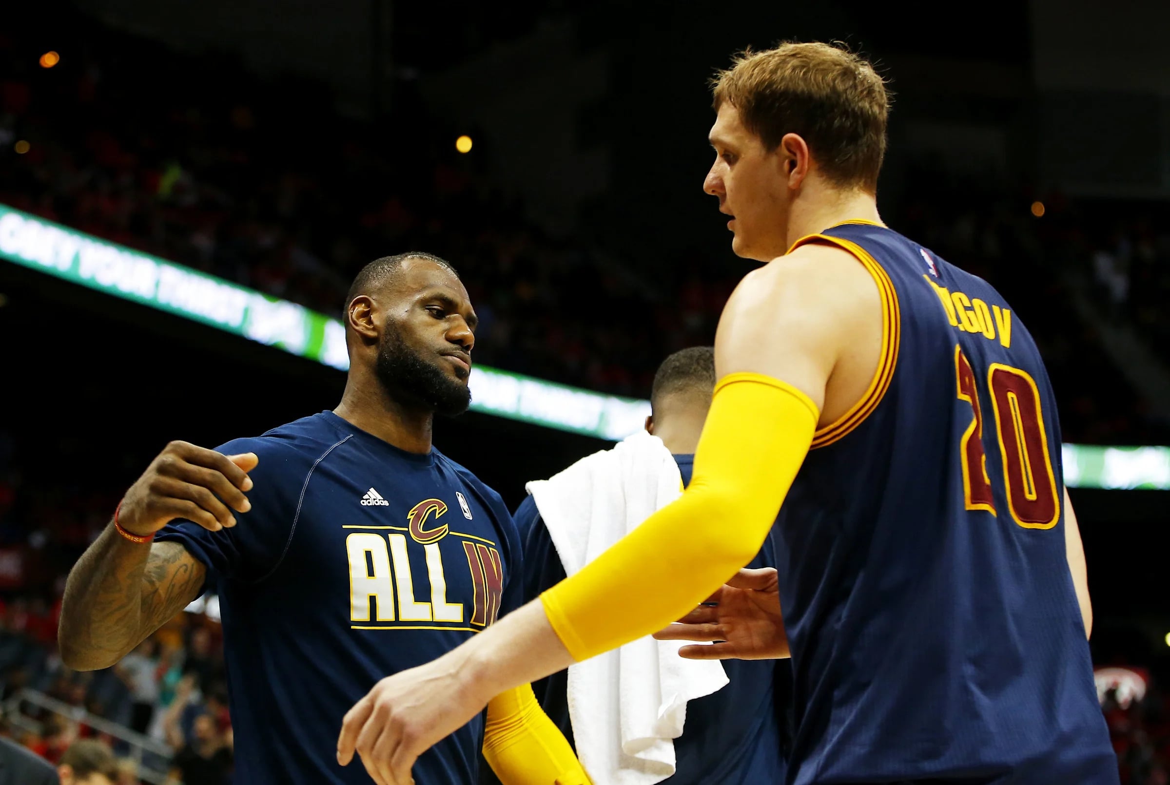 NBA／2016 騎士冠軍班底度假聚會沒找 Kyrie、Mozgov？Jefferson 親自澄清：沒排擠任何人啦！