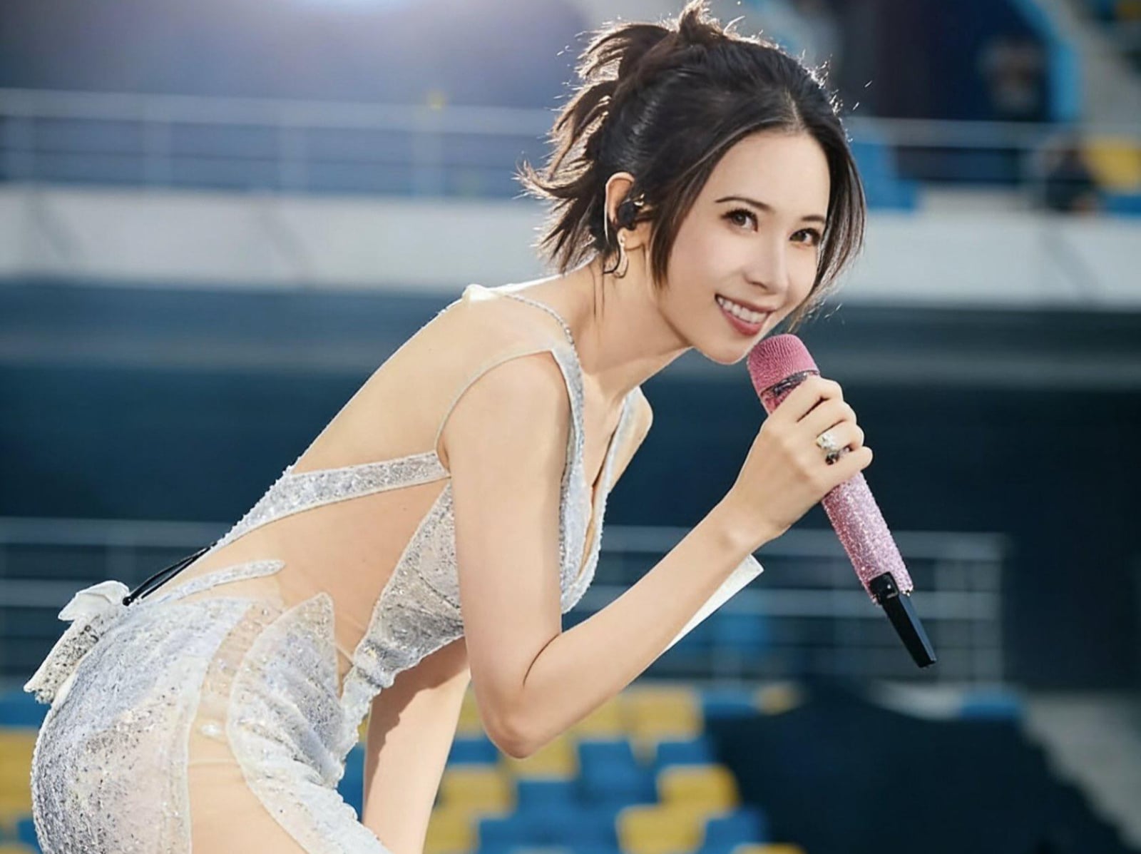 莫文蔚身高 167 金曲造型、104 公分長腿身材封神！5 招保持鬆弛感秘訣曝光！