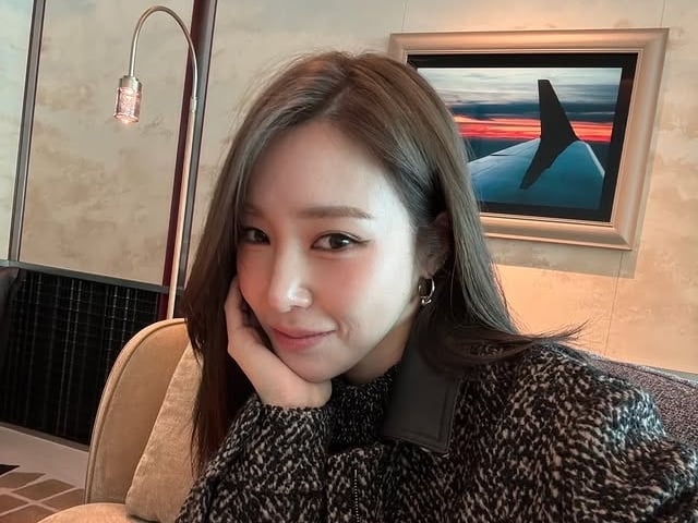 少女時代Tiffany舊照曝光！15 歲選上 SM 青澀模樣主持人驚呼：「根本小寶寶！」