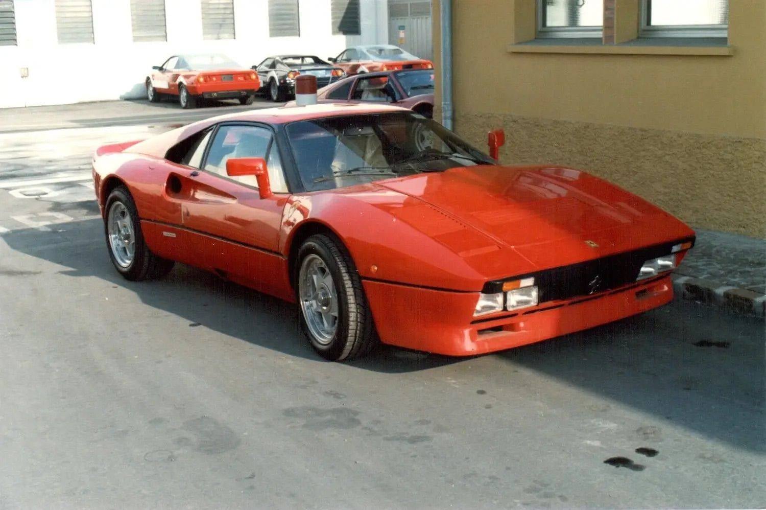 法拉利 Ferrari 288 GTO 登 BaT 拍賣！全球僅 272 輛掀收藏熱潮！