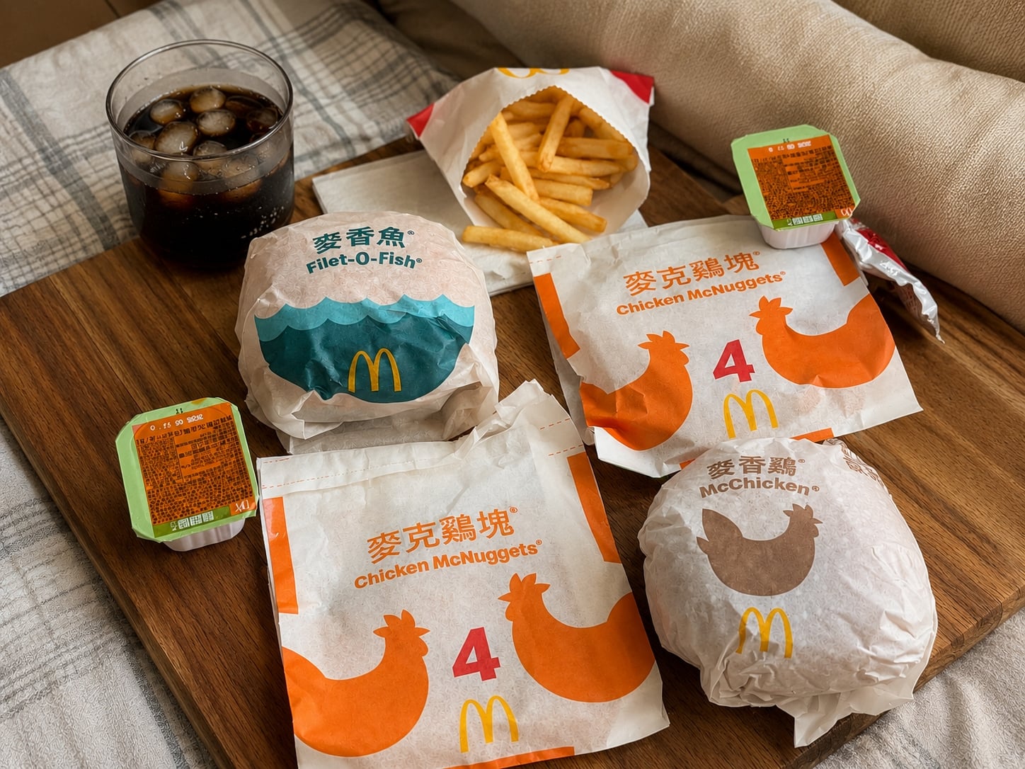 麥當勞蕭貪餐 Threads 爆紅！100 元有小薯、八塊雞塊、兩個漢堡⋯點餐秘笈一次看！