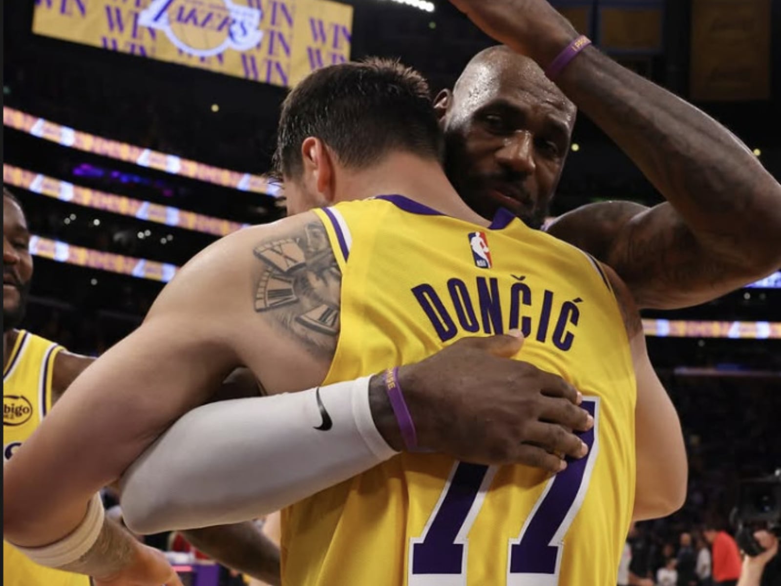 NBA／Luka Doncic IG 向詹皇 LeBron James 致敬！感性留言：「能與你同隊是我的榮幸！」