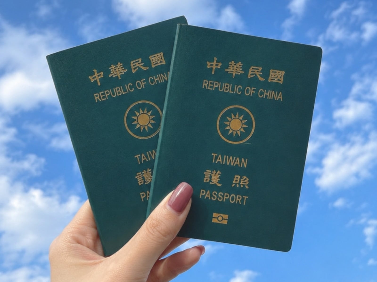 護照線上申換 7 月 1 日擴大開放！3 資格一次看、最快 10 工作天領照！