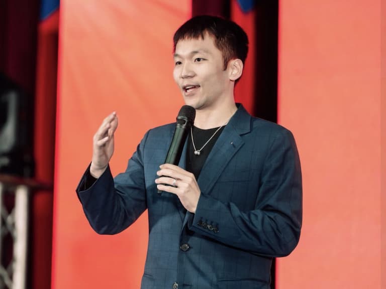 李洋被傳請辭運動部長直呼「很錯愕」！親上立院駁斥：沒這打算、盼做好做滿！