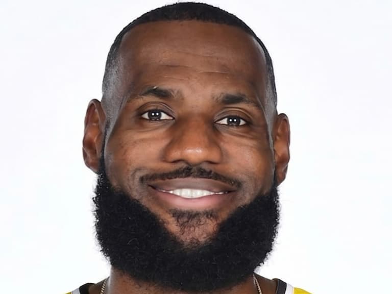詹姆斯離隊效應影響全球！多支非 NBA 職業球隊「公開招攬」讓網友笑翻！