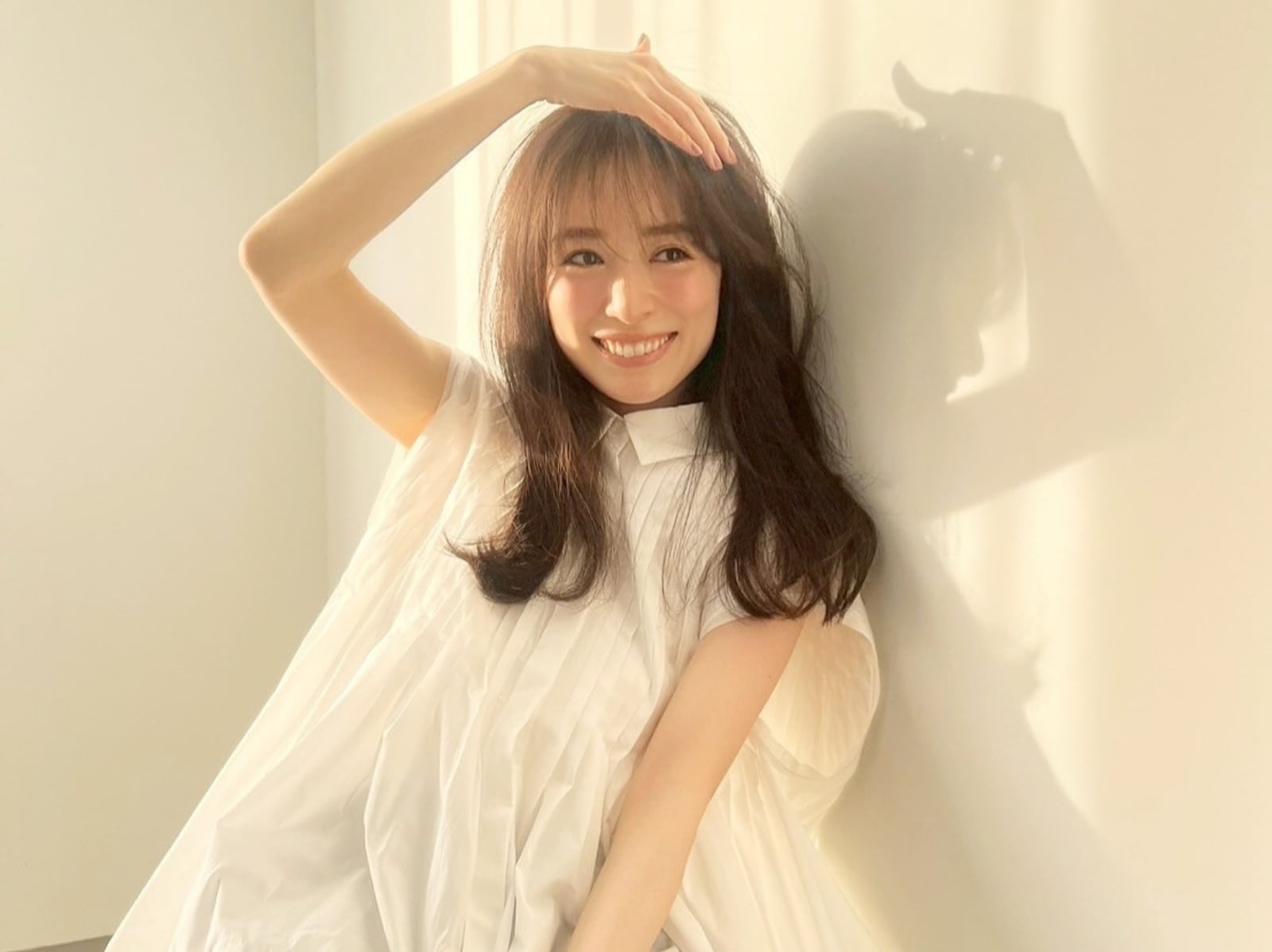 泉里香世界盃為老公谷口彰悟應援畫面美翻全網！身高 166 性感身材 IG 穿搭解析一次看！