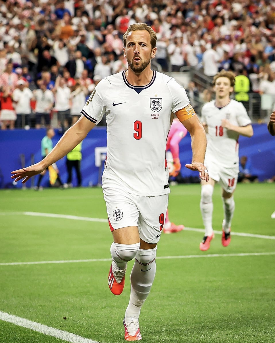 世界盃／Harry Kane 梅開二度救主！英格蘭 2：1 逆轉民主剛果驚險晉級 16 強！