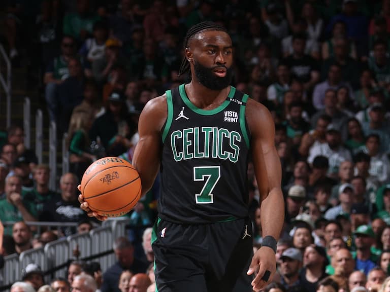 NBA／塞爾提克、76人重磅交易！Jaylen Brown 與 Paul George 互換東家！
