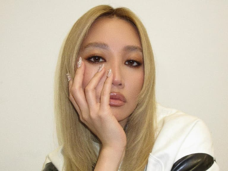A-Lin 見證蔡依林金曲封后當場牙爆後台畫面曝光！網笑：「渾身都是笑點！」