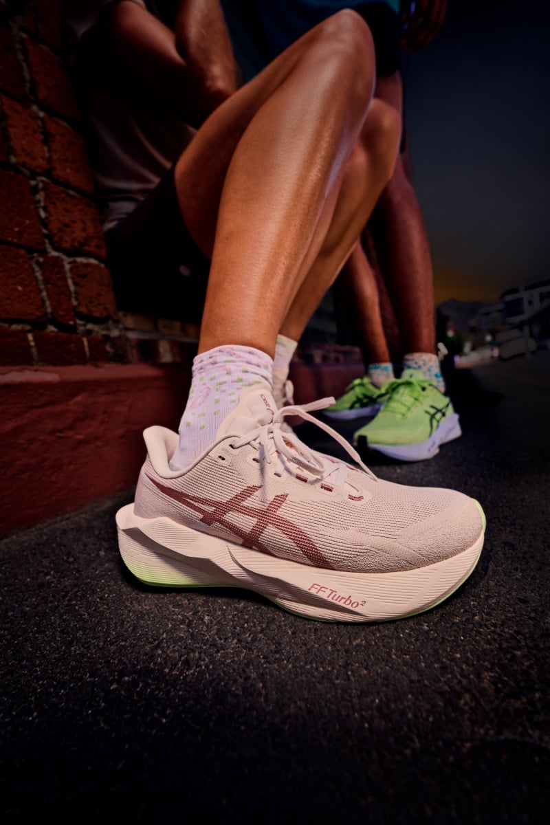 ASICS NOVABLAST 6 全面進化發表!FF TURBO SQUARED 中底強化回彈腳感!