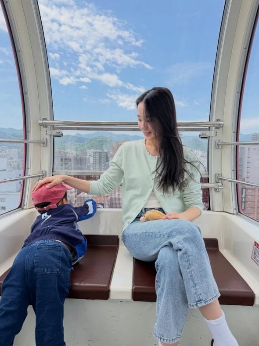 孫延在 32歲親子日常曝光!炎夏帶兒子玩沙、搭摩天輪,「我的小人類」萌翻粉絲