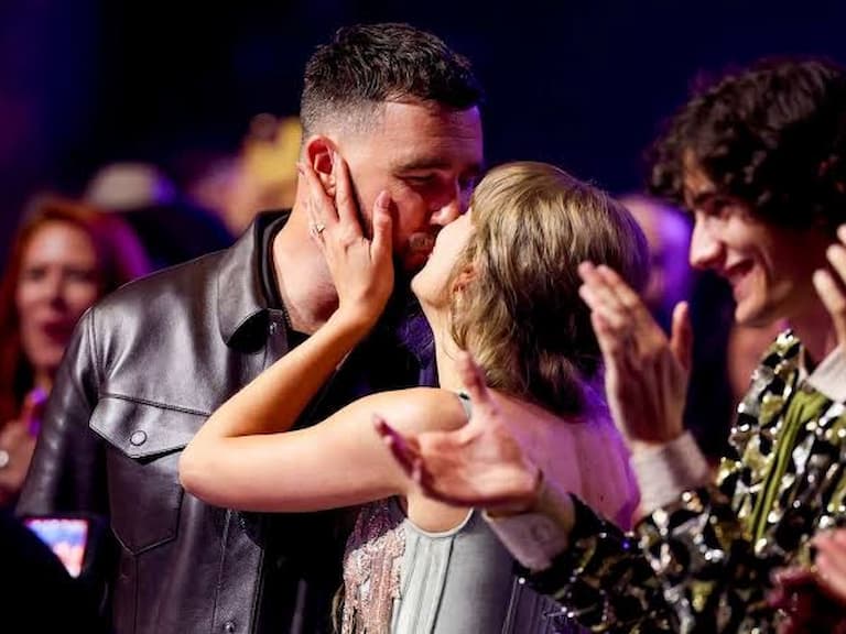 泰勒絲 Taylor Swift、Travis Kelce 結婚了！宣布捐 8 億給全國慈善機構！