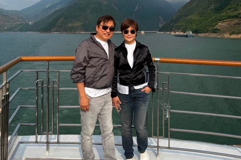 68歲李艷秋被瘋傳不能行走、晚年淒涼!親自曬健身照、遊長江照闢謠,還嗆平台:有沒有責任心?