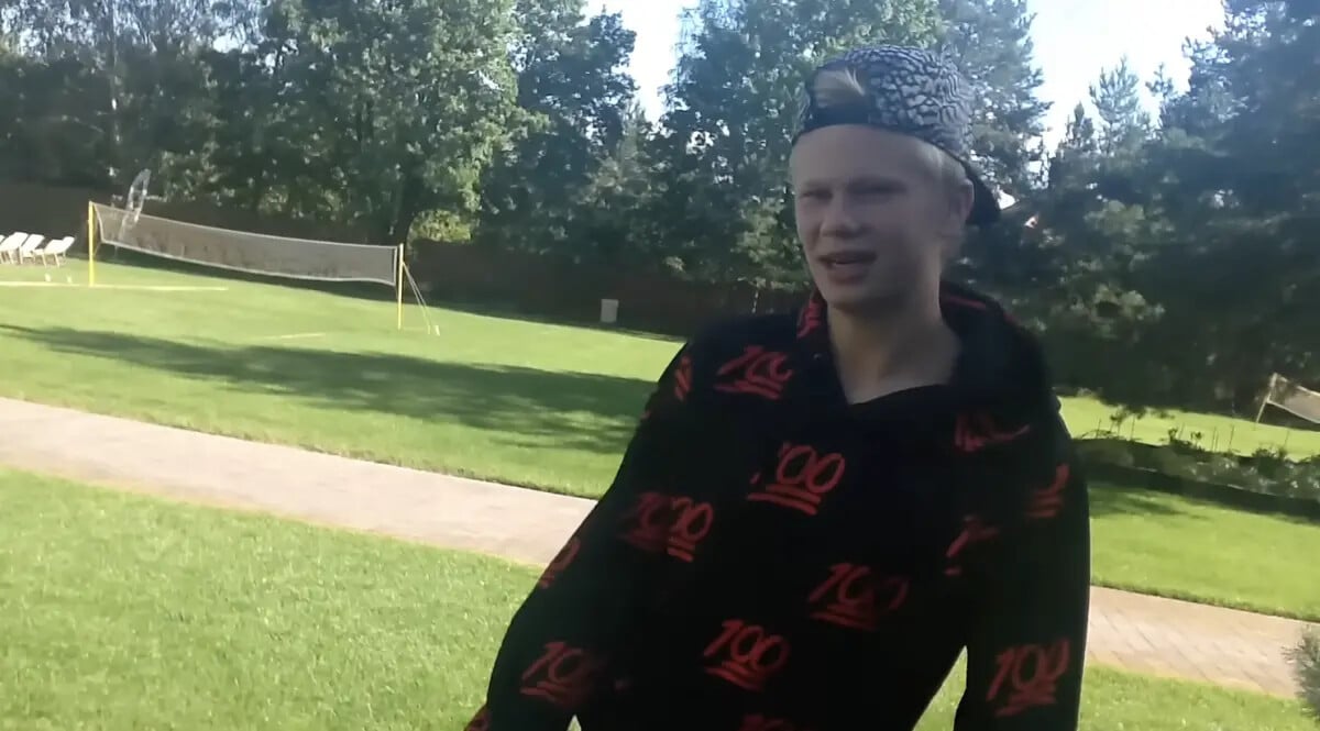 哈蘭德 Erling Haaland 16 歲黑歷史曝光!組饒舌團拍 MV,球迷笑:「還好他選擇踢足球!」