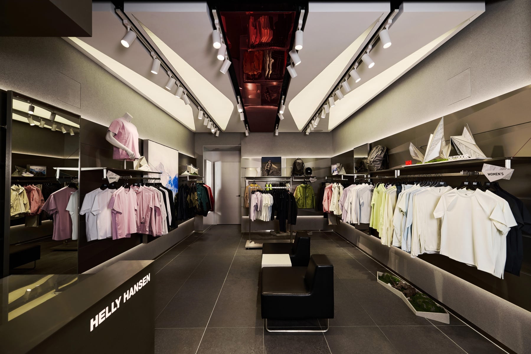 Helly Hansen 信義旗艦店開幕！限定「Ægir 海神系列」來台展出，趙岱新、Wesley、Ivan 演繹機能新時尚