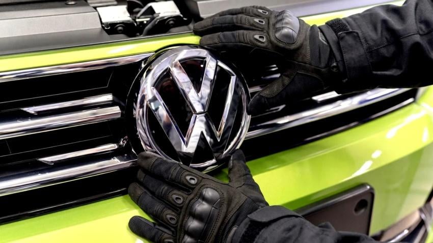 Volkswagen Golf 爆竊盜潮!竊賊不偷整台車,專拆這零件!