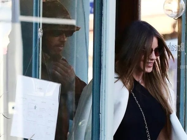 路易斯漢米爾頓 Lewis Hamilton 與蘇菲亞薇格拉友誼引風波!金卡戴珊坦言:「很不安!」