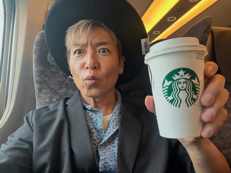 鶴野剛士新幹線自拍撞臉木村拓哉！日本網友全認錯，台灣人卻笑：「根本吳宗憲！」
