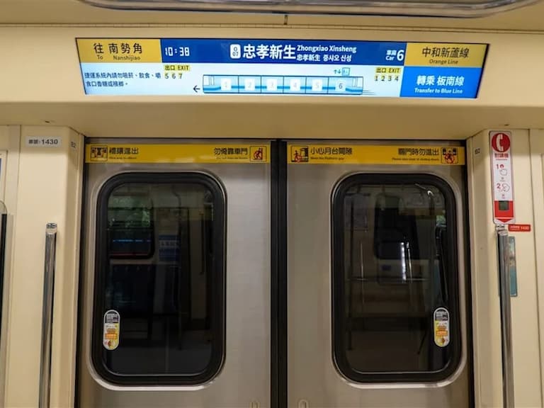 台北捷運中和新蘆線全面升級！全彩 LCD、新增四國語言⋯亮點一次看！