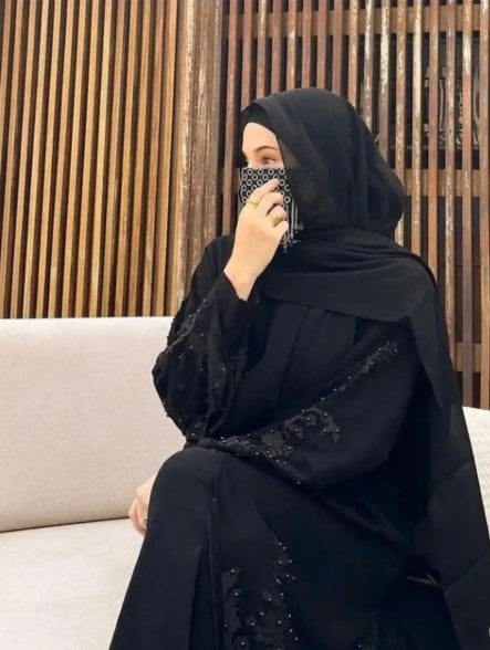 登貝萊妻子Rima Edbouche身份曝光!摩洛哥時尚創業家407K粉絲卻低調到不行