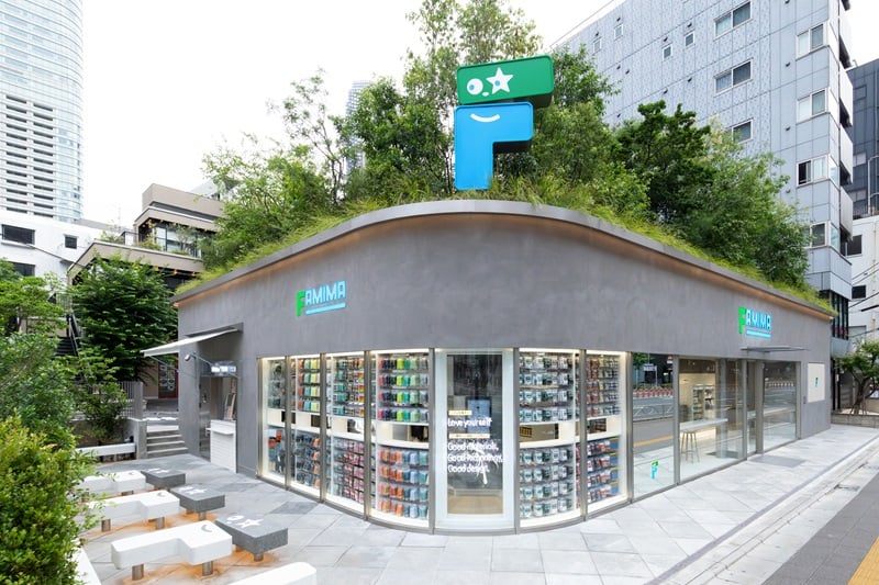NIGO 打造的「下一代全家」開幕!FamilyMart 首間旗艦店 FAMIMA PARK AZABUDAI 東京登場