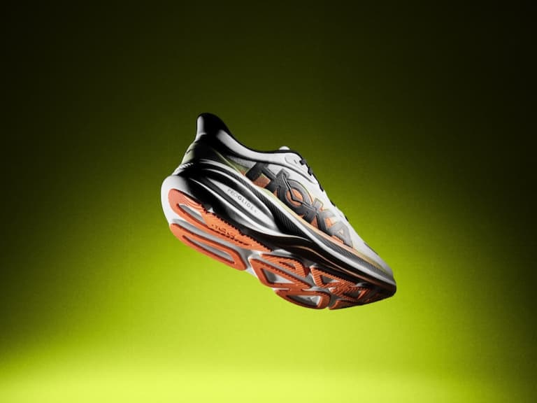 運動／HOKA Clifton 家族新成員來了！Clifton PRO 搭載侵略性滾動科技，進階跑者必備⋯快看規格！