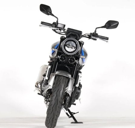 本田傳奇四缸重磅回歸!CB400 SUPER FOUR E-Clutch 8月21日發售,售價99.88萬日圓