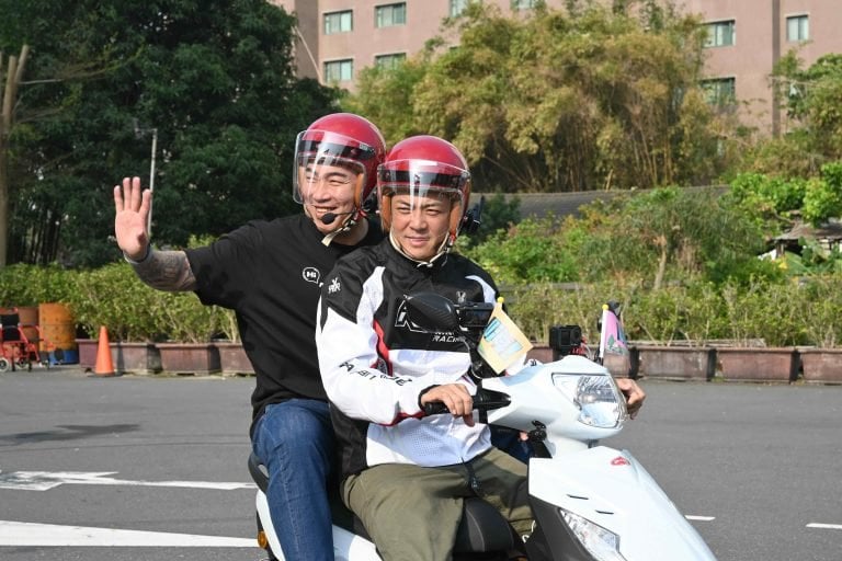 台灣之光陳鴻廚房爆戰！姚元浩為鹽巴量大聲對槓，莎莎嚇喊：不要牽扯進去