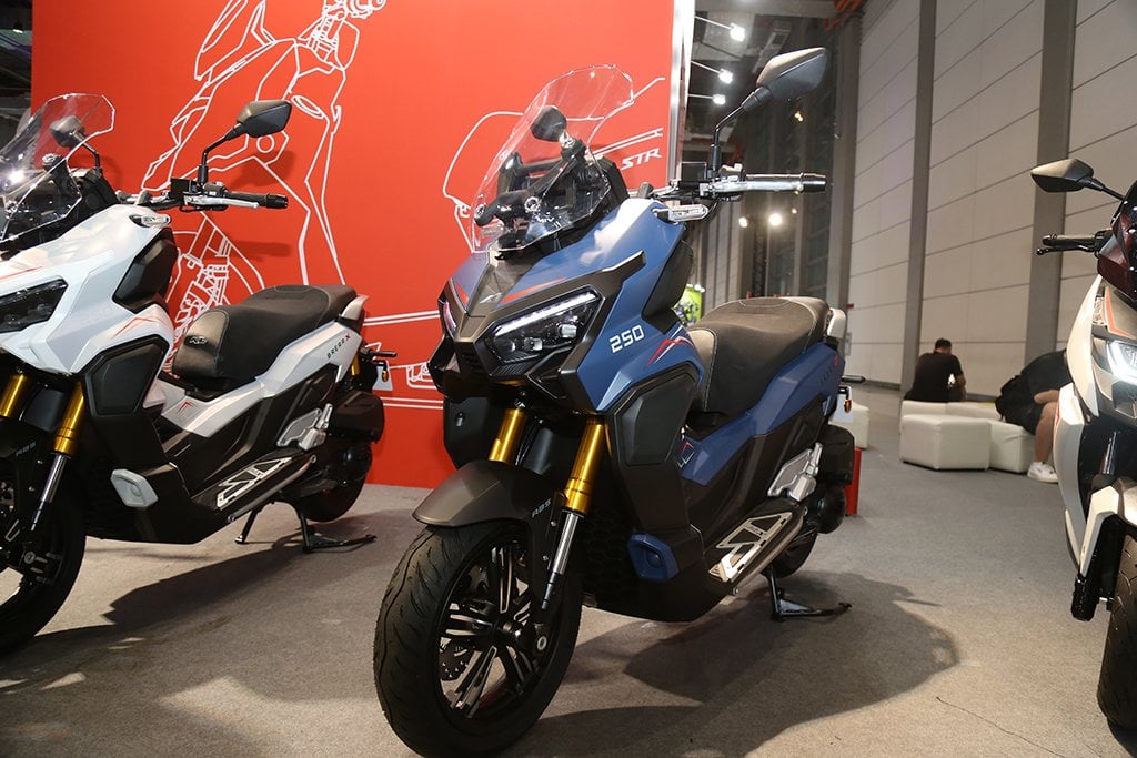 2026重機展四大品牌強勢登場!宏佳騰四新車齊發、Suzuki SV-7GX首發36.8萬元、KTM曝光全球限量100台BRABUS街車