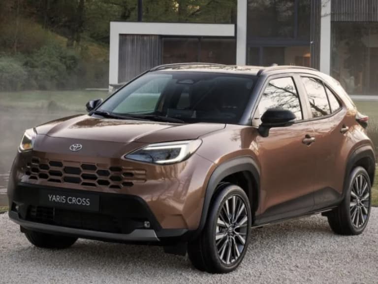 Toyota Yaris Cross 2027 年改款曝光！新世代 Hybrid 130、內外觀升級！