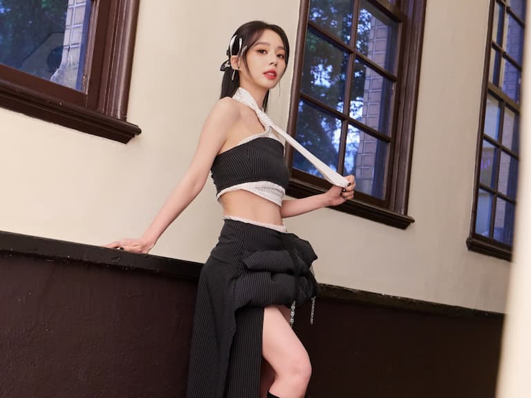 孫淑媚身高 158 台北電影節辣秀纖腰美腿！絕佳狀態引網嘆：「根本 20 歲！」