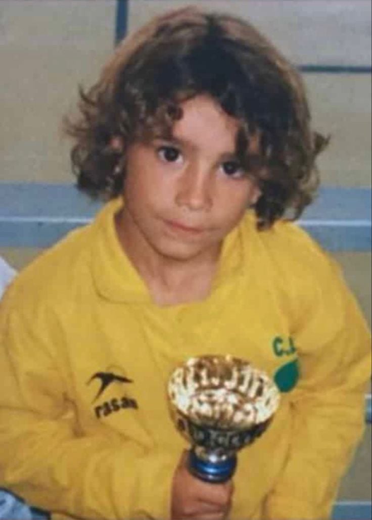 西班牙後衛庫庫雷利亞 Marc Cucurella 八件事介紹！留捲髮是因自閉症兒子、從小是巴塞隆納迷？