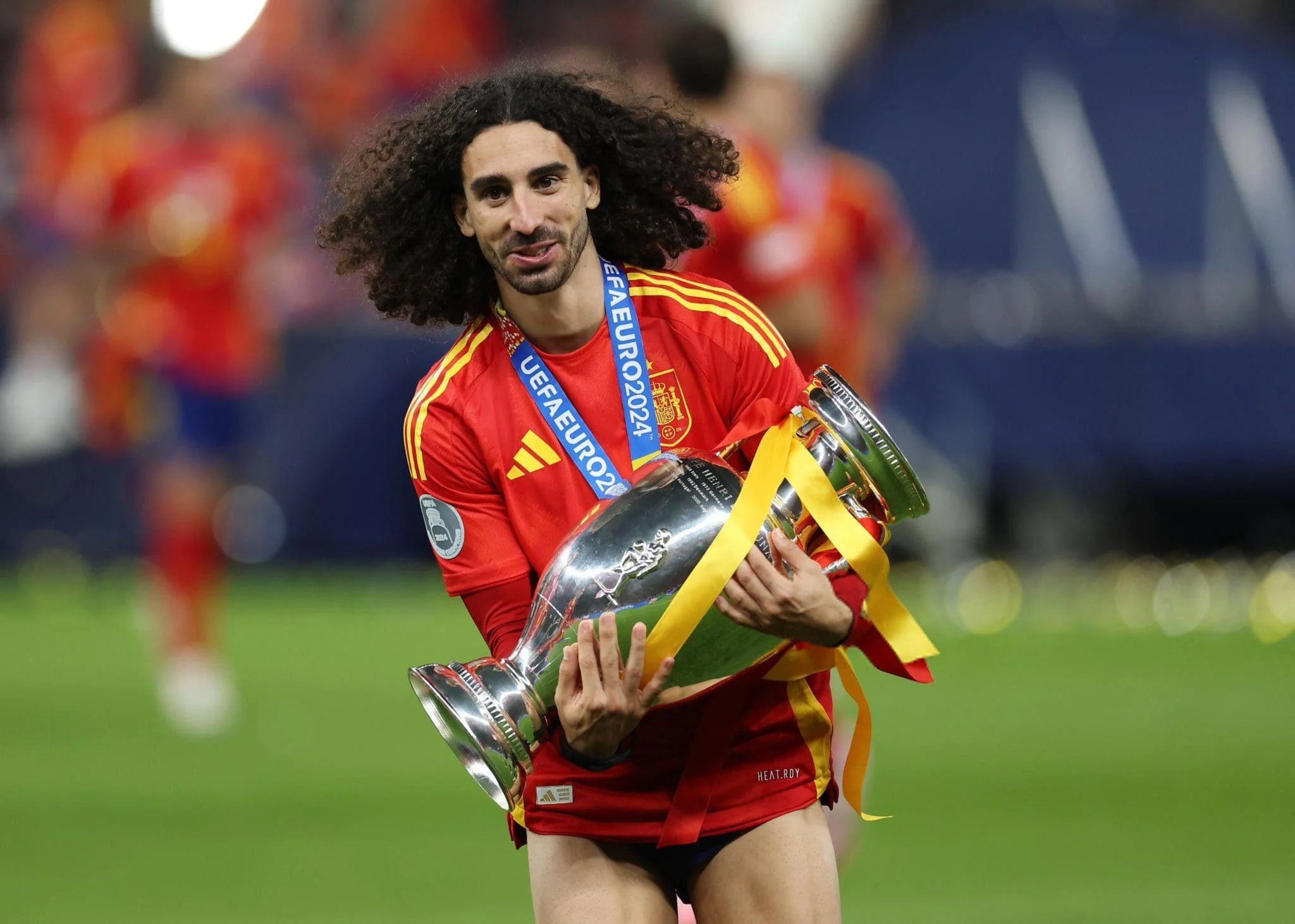 西班牙後衛庫庫雷利亞 Marc Cucurella 八件事介紹！留捲髮是因自閉症兒子、從小是巴塞隆納迷？