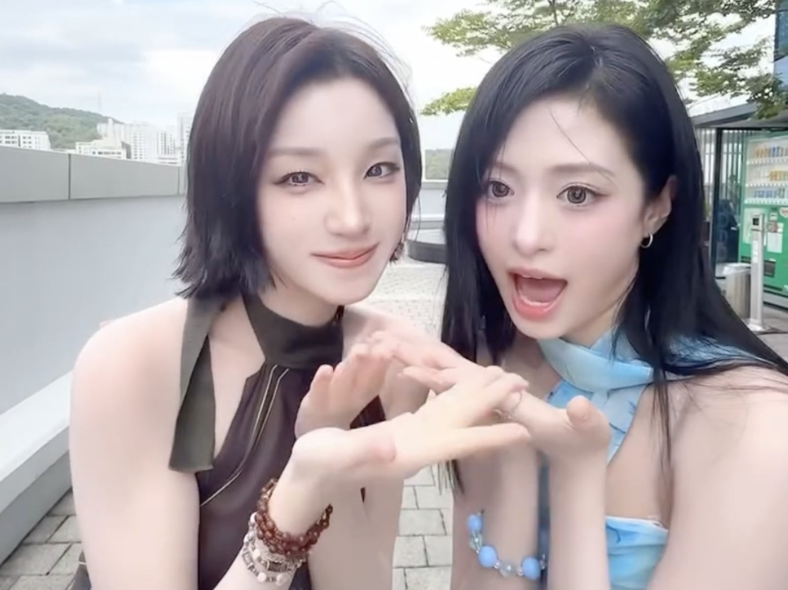 BABYMONSTER Ahyeon 雅賢身高 168 合體 i-dle 宋雨琦！穿超短裙熱舞引爭議！