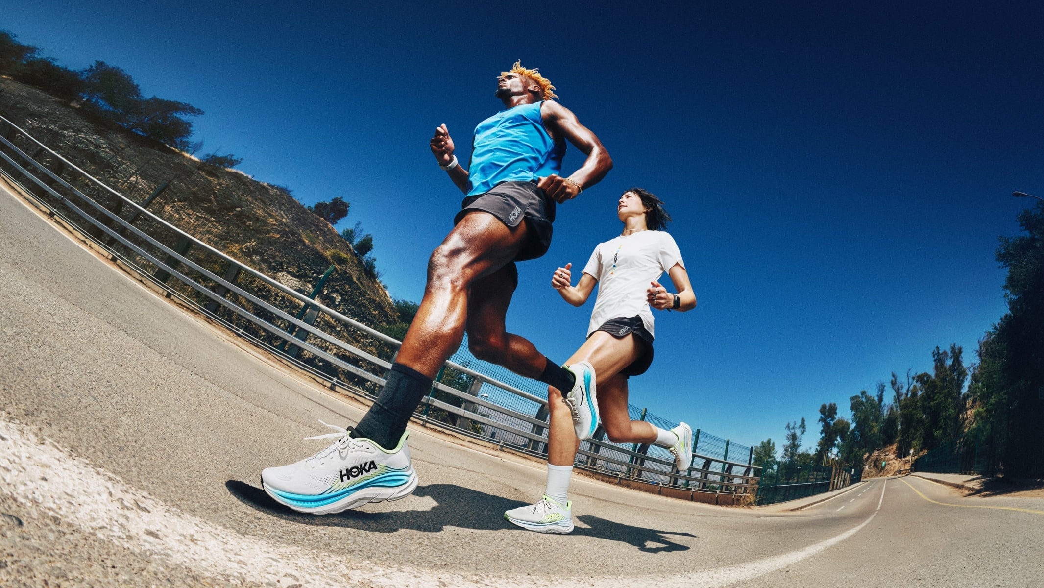 HOKA Clifton 11 跑鞋正式亮相!全新鞋面工藝及機能設計、舒適滑順再升級!