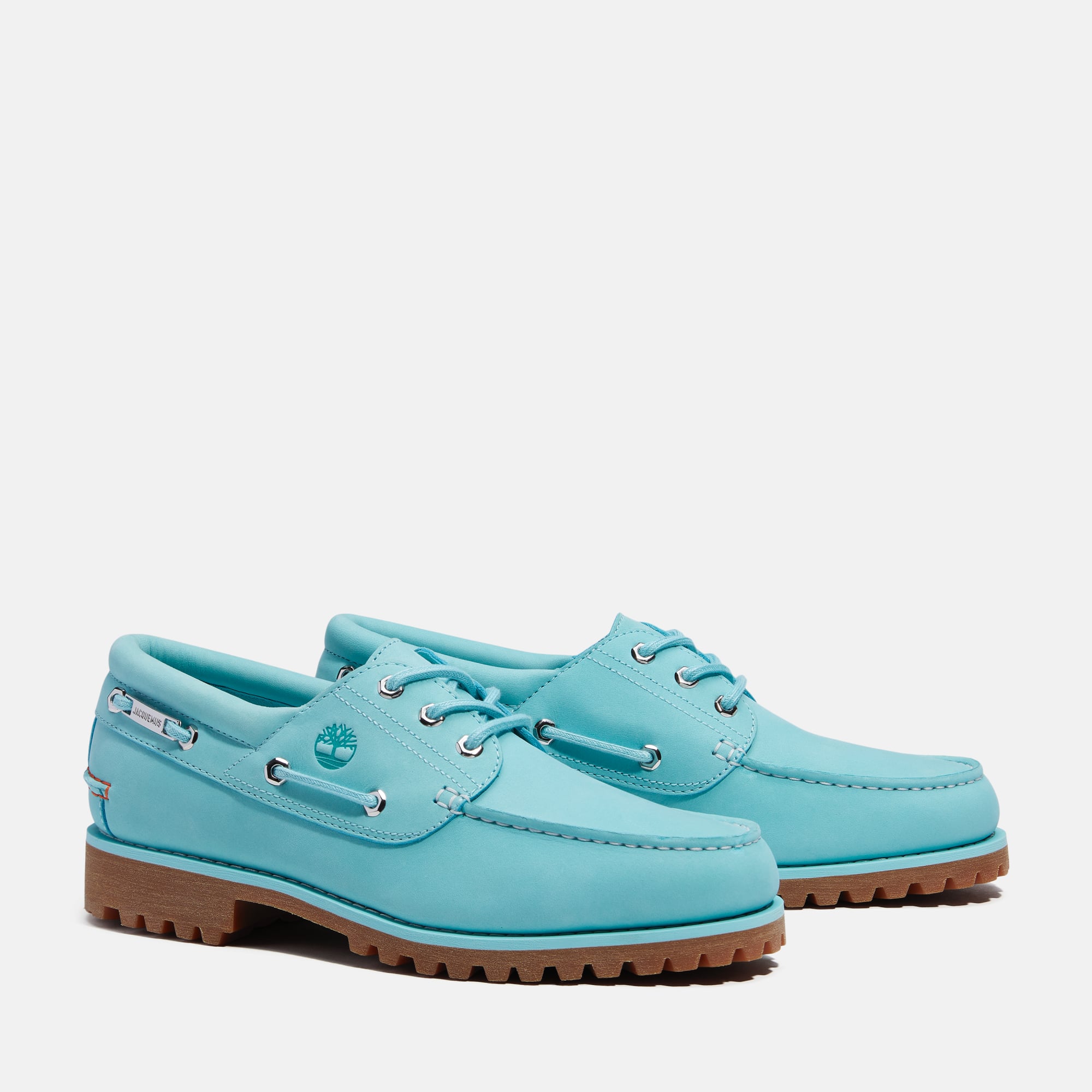 Timberland × Jacquemus第二波聯名來了!「湖水藍」限定色搭金屬飾件,全台限量販售快搶!