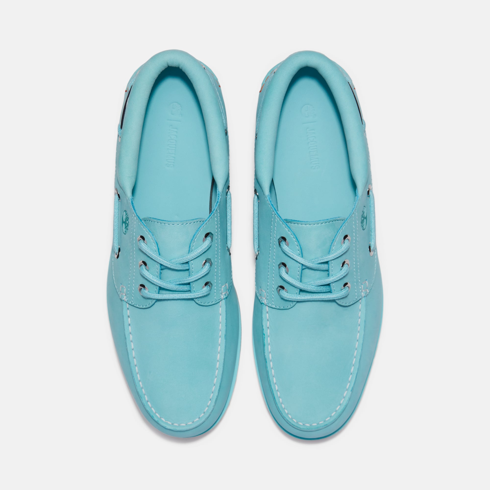Timberland × Jacquemus第二波聯名來了!「湖水藍」限定色搭金屬飾件,全台限量販售快搶!