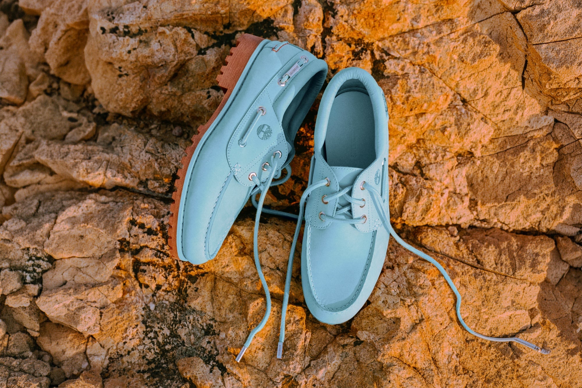 Timberland × Jacquemus第二波聯名來了!「湖水藍」限定色搭金屬飾件,全台限量販售快搶!
