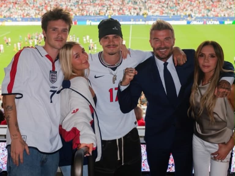 貝克漢女兒哈潑 Harper Beckham 現身世界盃足球賽！運動風性感造型超吸睛！