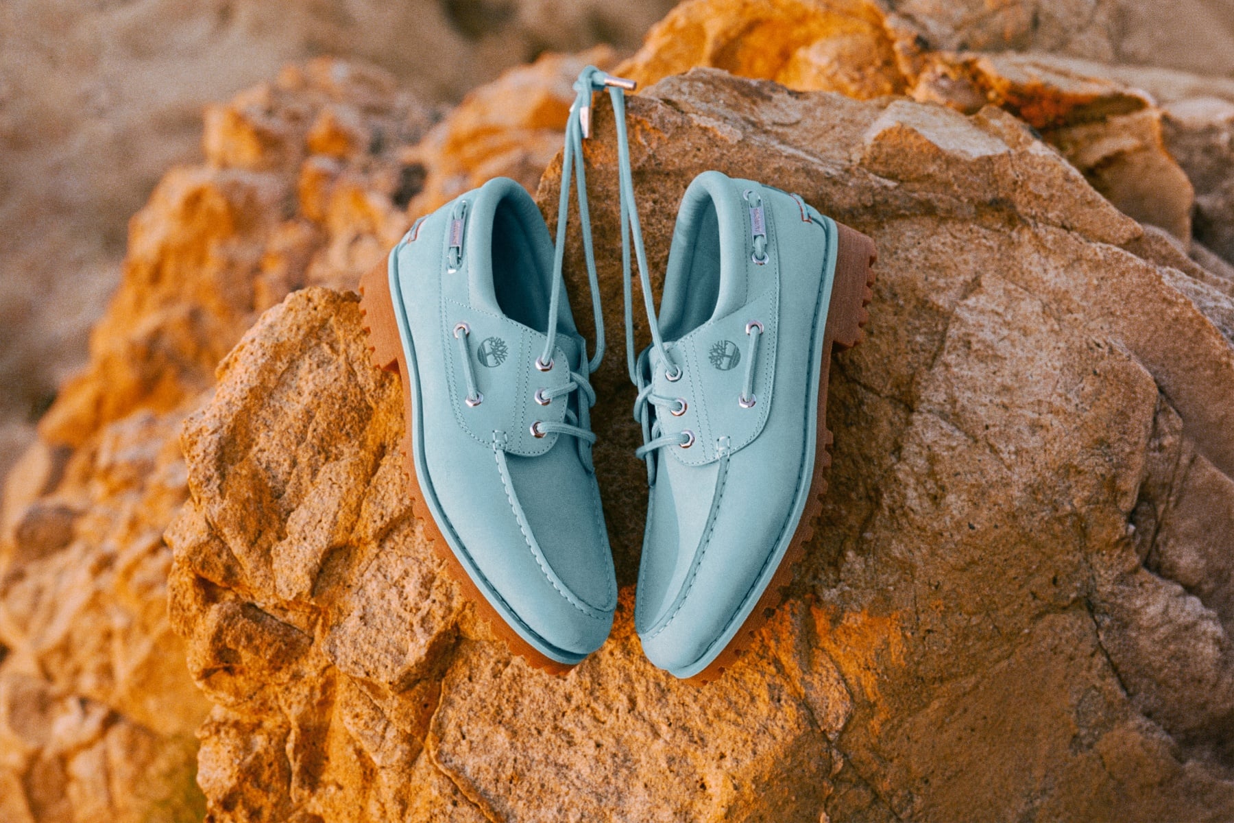 Timberland x Jacquemus 三孔帆船鞋台灣發售整理!湖水藍色調注入營造法式優雅質感!