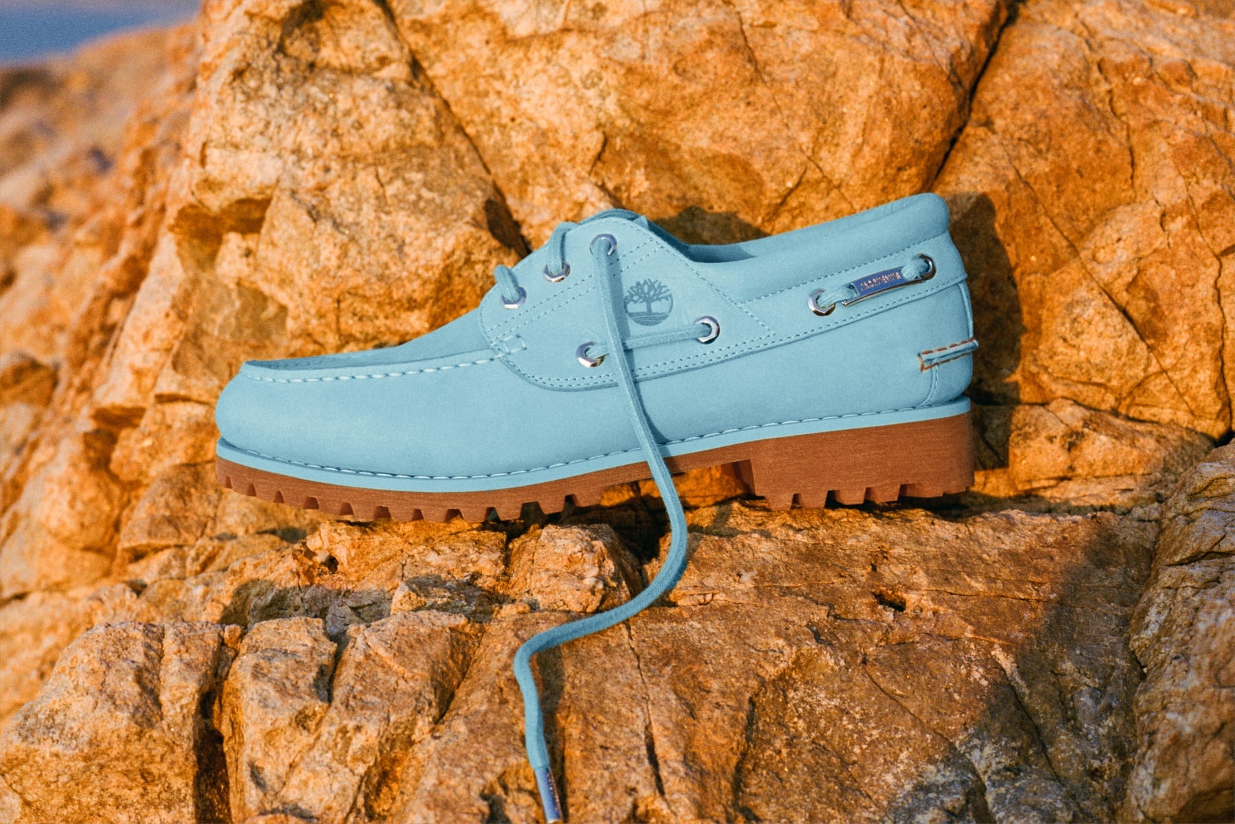 Timberland x Jacquemus 三孔帆船鞋台灣發售整理!湖水藍色調注入營造法式優雅質感!