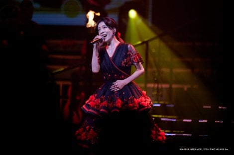 中森明菜 Akina Nakamori 30年ぶり《Mステ》生出演!61歲手狂抖唱《難破船》淚灑舞台,粉絲「時空超越泣いた」