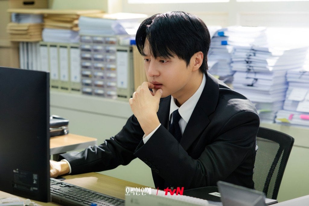 朴恩斌 33 歲首演高冷女霸總!《毛骨悚然的戀愛》梁世宗組「見鬼 CP」挑戰收視王座,全 12 集 7 月 18 日開播
