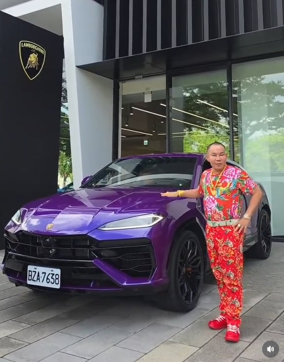 吊車大王胡漢龑買千萬藍寶堅尼做 65 歲生日禮物!網友驚呼:「以為才 45 歲!」