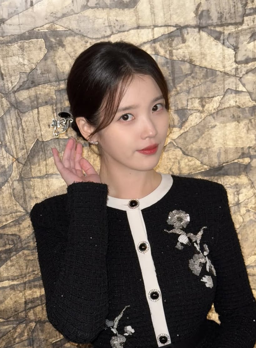 IU 李知恩親寫長文宣布 9 月演唱會延期!坦言耳疾惡化:「我真的撐不住了!」