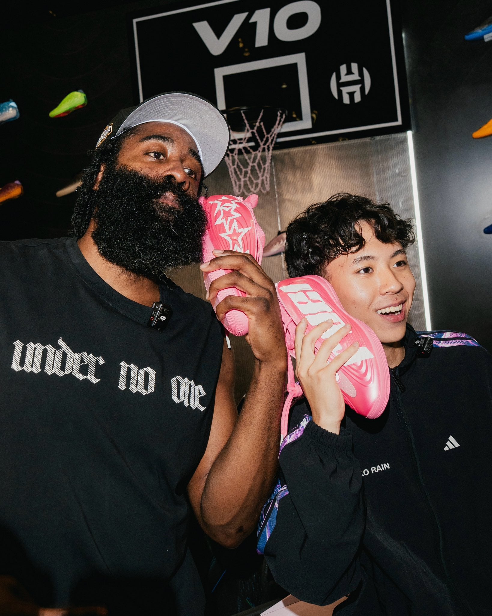 Ray 發現有粉絲把他的哈登聯名 adidas 球鞋高價轉賣!當下炸鍋「誰他 X 賣我的東西!」