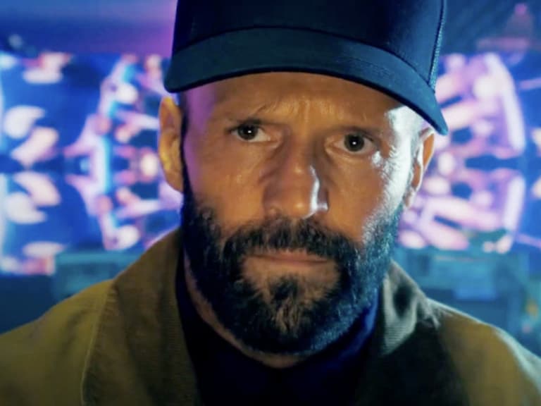 傑森史塔森《蜂刑者》首映慘澹 10 萬人次！2年後登串流平台第1名大逆襲原因曝光！