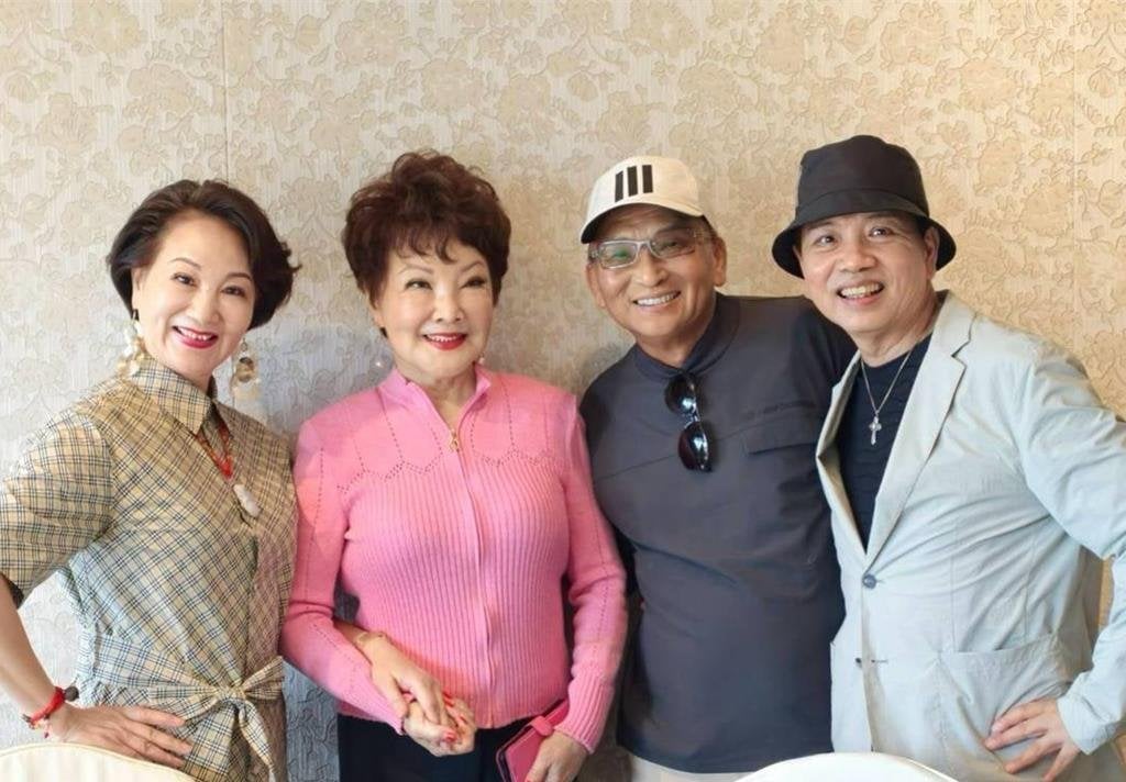 陳凱倫揭孔鏘40年深厚兄弟情!資深樂手暖心陪兒陳銳度過人生低谷