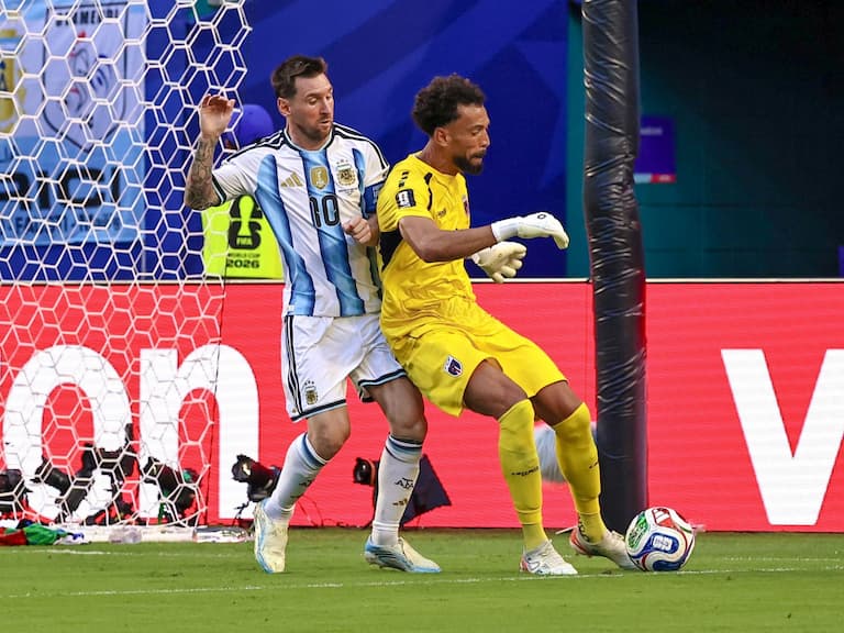 世界盃 / 維德角門將 Vozinha 加盟智利豪門 Colo Colo，40 歲迎來大翻身簽下生涯最佳合約！